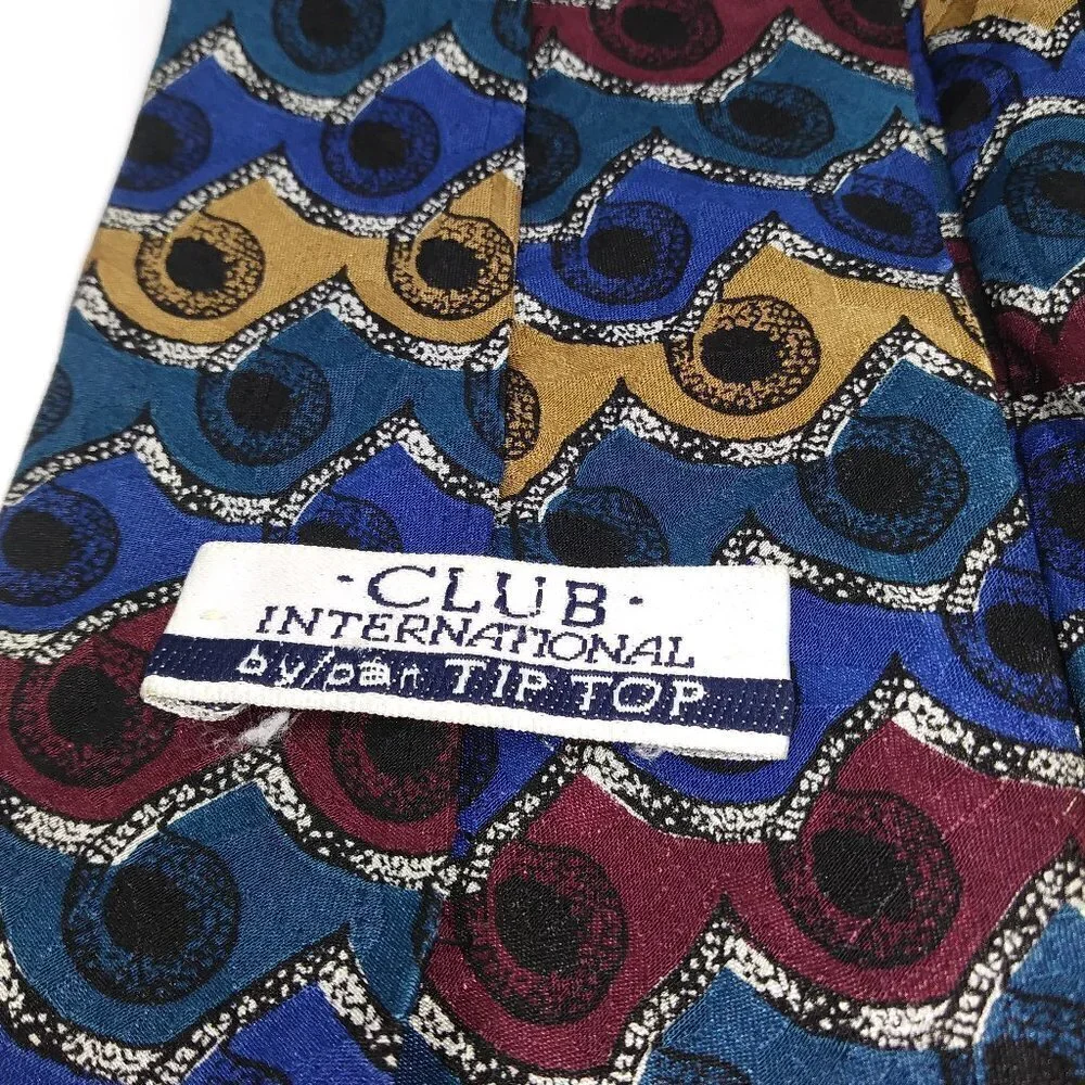 Club International Tie